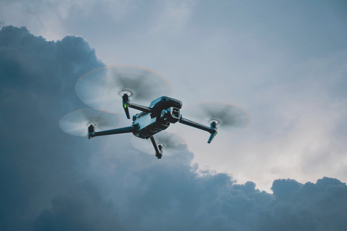 宁夏无人机航拍时如何避免干扰？